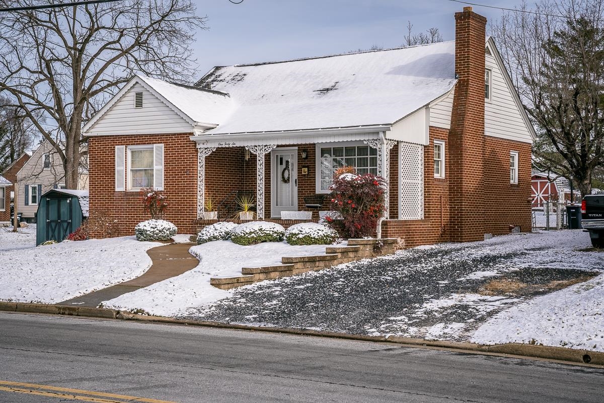 146 MARYLAND AVE, HARRISONBURG, Virginia 22801, 4 Bedrooms Bedrooms, ,2 BathroomsBathrooms,Residential,146 MARYLAND AVE,671165 MLS # 671165