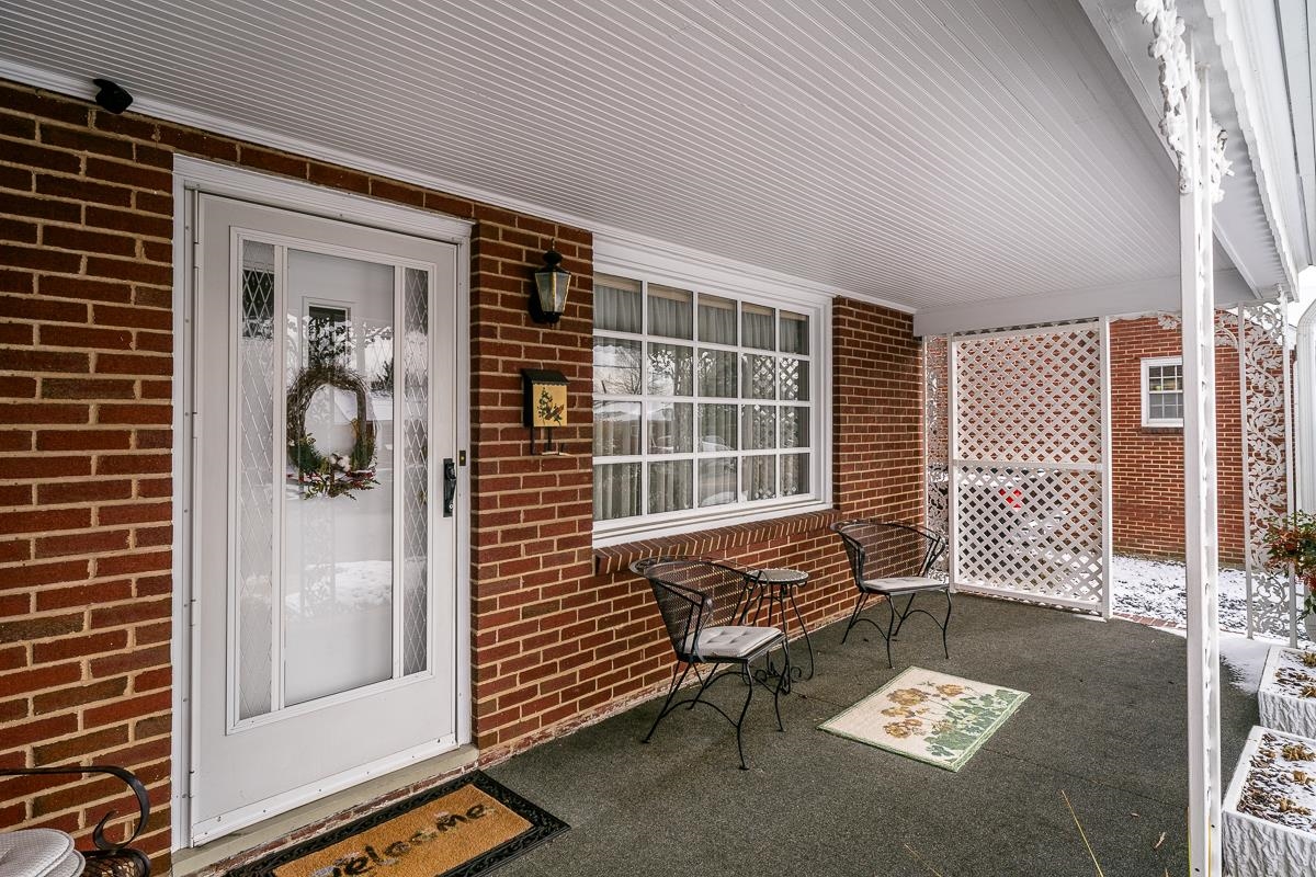 146 MARYLAND AVE, HARRISONBURG, Virginia 22801, 4 Bedrooms Bedrooms, ,2 BathroomsBathrooms,Residential,146 MARYLAND AVE,671165 MLS # 671165