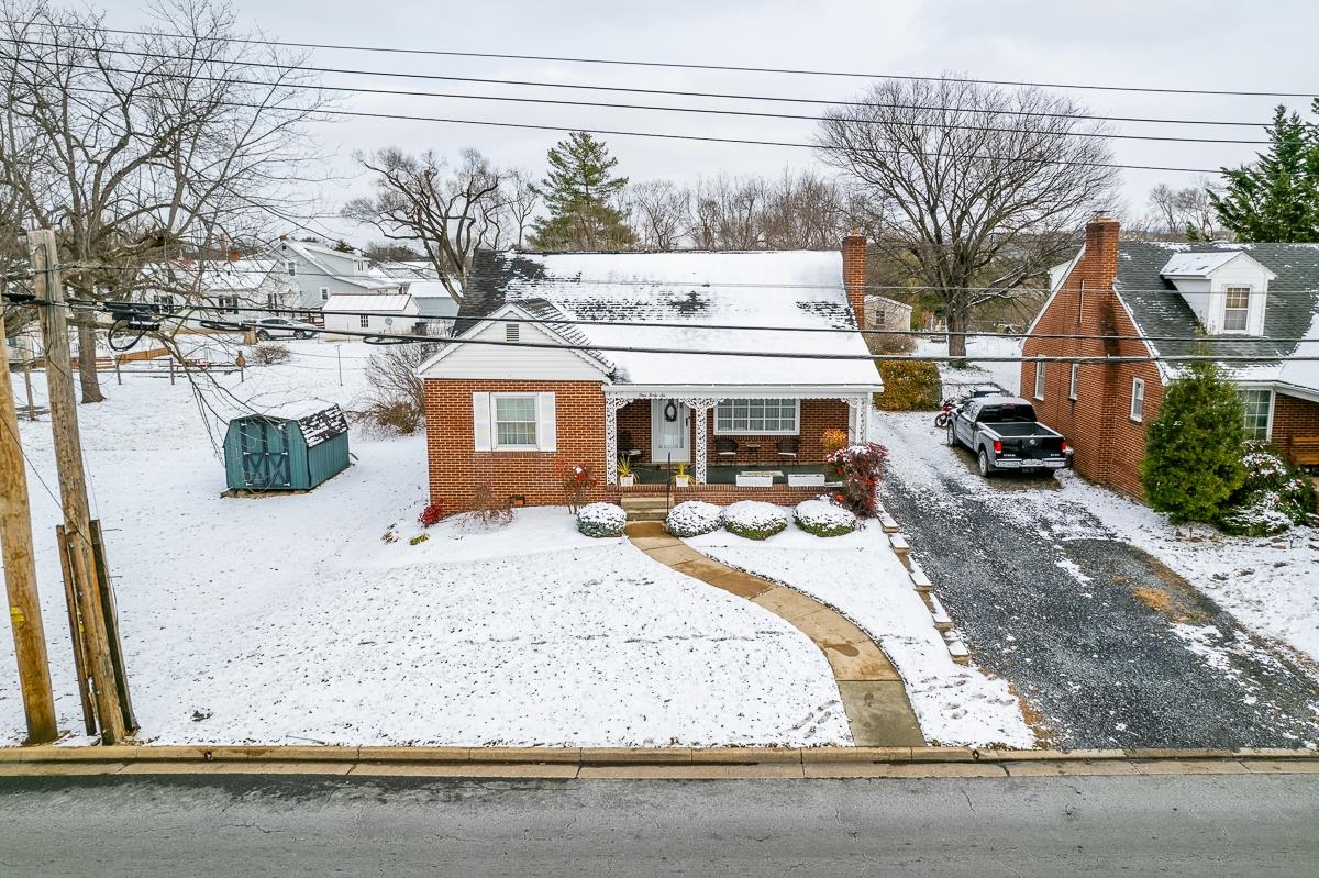 146 MARYLAND AVE, HARRISONBURG, Virginia 22801, 4 Bedrooms Bedrooms, ,2 BathroomsBathrooms,Residential,146 MARYLAND AVE,671165 MLS # 671165