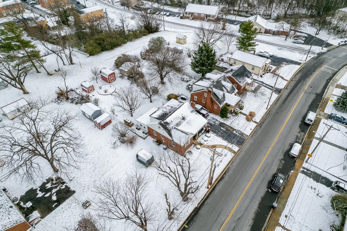 146 MARYLAND AVE, HARRISONBURG, Virginia 22801, 4 Bedrooms Bedrooms, ,2 BathroomsBathrooms,Residential,146 MARYLAND AVE,671165 MLS # 671165