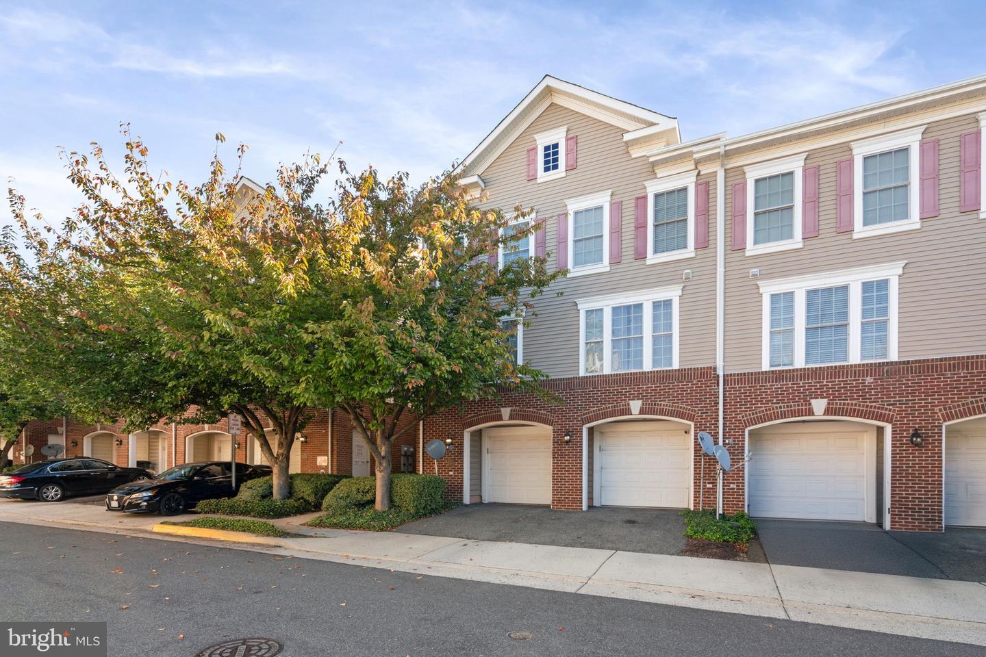 7141 MASON GROVE CT #18, ALEXANDRIA, Virginia 22306, 3 Bedrooms Bedrooms, ,2 BathroomsBathrooms,Residential,For sale,7141 MASON GROVE CT #18,VAFX2274416 MLS # VAFX2274416 7141 MASON GROVE CT #18, ALEXANDRIA, Virginia 22306, 3 Bedrooms Bedrooms, ,2 BathroomsBathrooms,Residential,For sale,7141 MASON GROVE CT #18,VAFX2274416 MLS # VAFX2274416