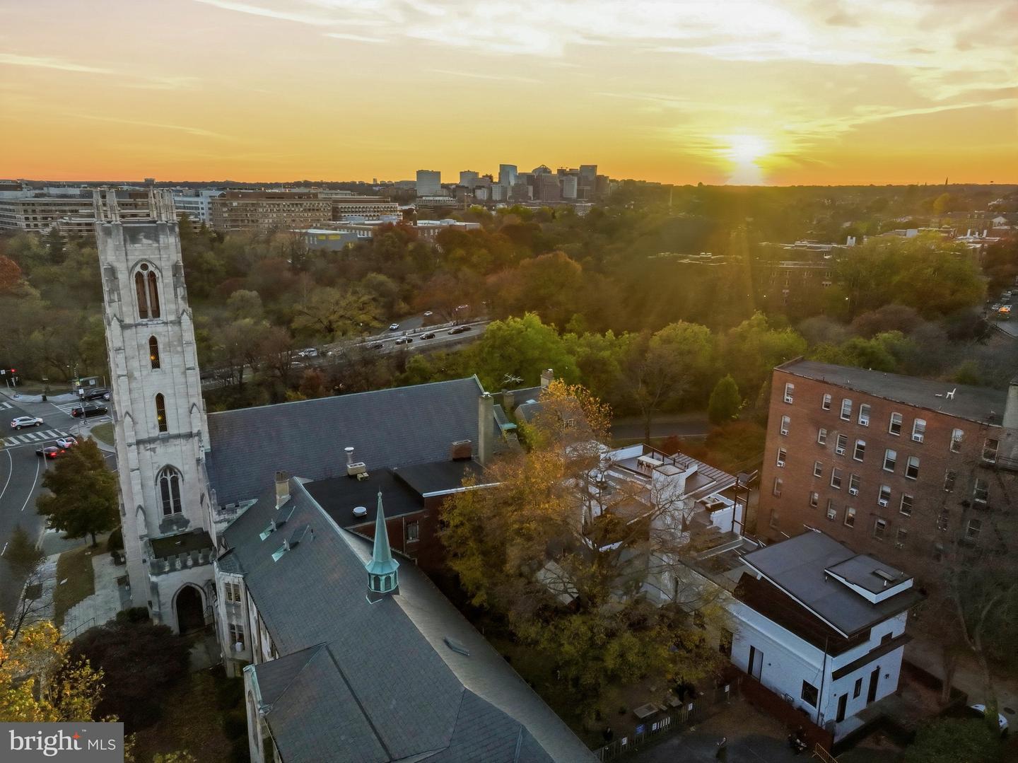 2220 Q ST NW, WASHINGTON, District Of Columbia 20008, 5 Bedrooms Bedrooms, ,5 BathroomsBathrooms,Residential,For sale,2220 Q ST NW,DCDC2230476 MLS # DCDC2230476 2220 Q ST NW, WASHINGTON, District Of Columbia 20008, 5 Bedrooms Bedrooms, ,5 BathroomsBathrooms,Residential,For sale,2220 Q ST NW,DCDC2230476 MLS # DCDC2230476