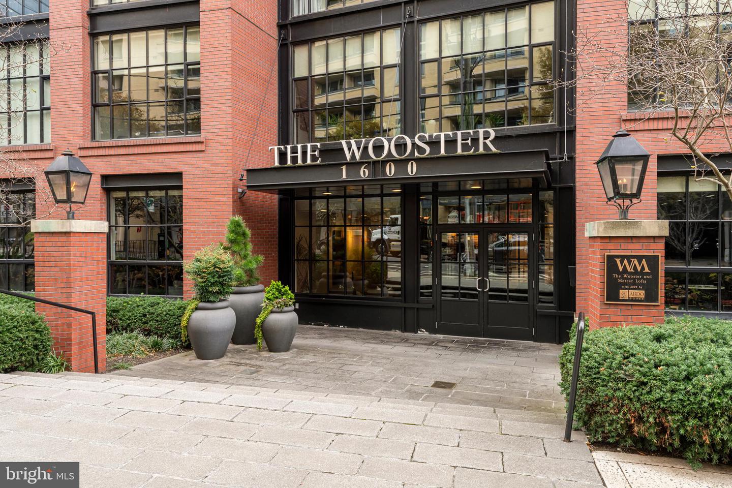 1600 CLARENDON BLVD #W108, ARLINGTON, Virginia 22209, 2 Bedrooms Bedrooms, ,2 BathroomsBathrooms,Residential,For sale,1600 CLARENDON BLVD #W108,VAAR2065896 MLS # VAAR2065896