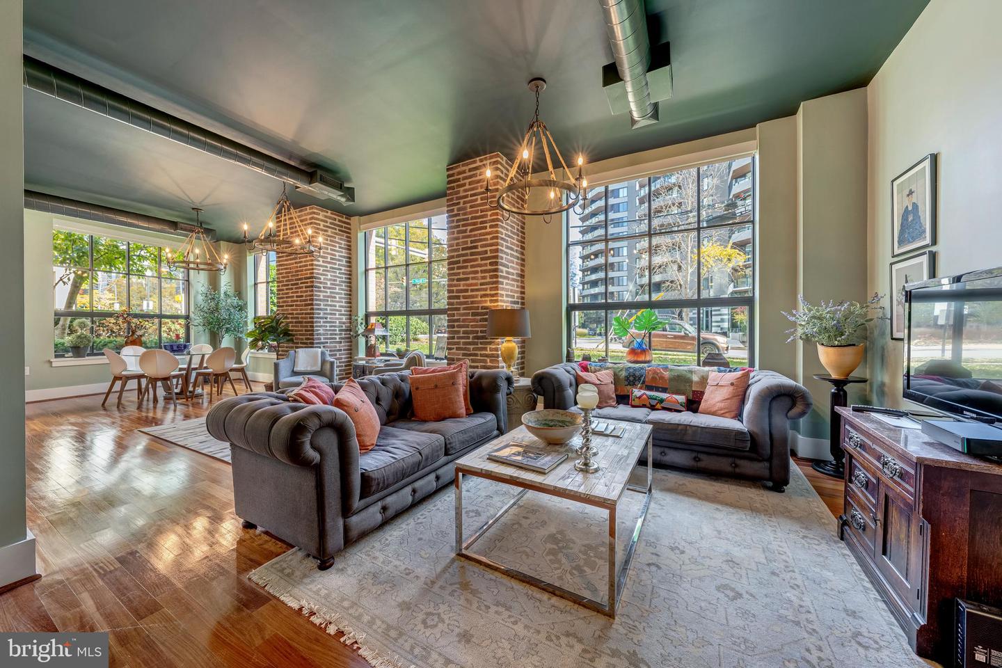 1600 CLARENDON BLVD #W108, ARLINGTON, Virginia 22209, 2 Bedrooms Bedrooms, ,2 BathroomsBathrooms,Residential,For sale,1600 CLARENDON BLVD #W108,VAAR2065896 MLS # VAAR2065896