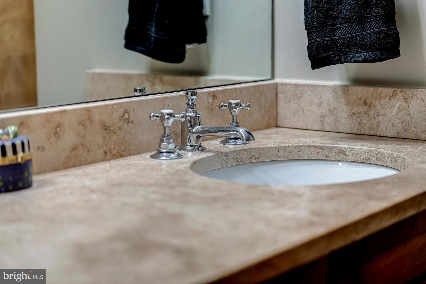 1600 CLARENDON BLVD #W108, ARLINGTON, Virginia 22209, 2 Bedrooms Bedrooms, ,2 BathroomsBathrooms,Residential,For sale,1600 CLARENDON BLVD #W108,VAAR2065896 MLS # VAAR2065896