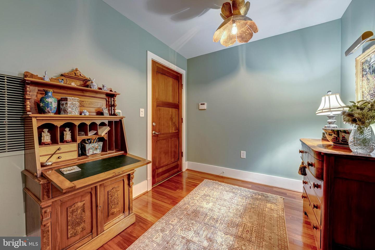 1600 CLARENDON BLVD #W108, ARLINGTON, Virginia 22209, 2 Bedrooms Bedrooms, ,2 BathroomsBathrooms,Residential,For sale,1600 CLARENDON BLVD #W108,VAAR2065896 MLS # VAAR2065896