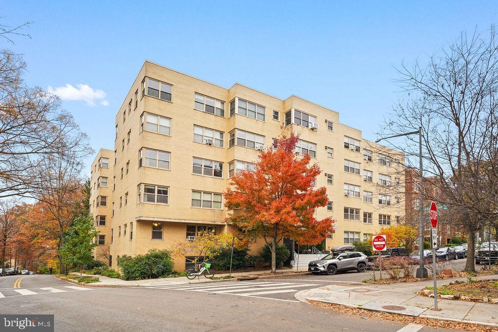 3025 ONTARIO RD NW #203, WASHINGTON, District Of Columbia 20009, 1 Bedroom Bedrooms, ,1 BathroomBathrooms,Residential,For sale,3025 ONTARIO RD NW #203,DCDC2231942 MLS # DCDC2231942 3025 ONTARIO RD NW #203, WASHINGTON, District Of Columbia 20009, 1 Bedroom Bedrooms, ,1 BathroomBathrooms,Residential,For sale,3025 ONTARIO RD NW #203,DCDC2231942 MLS # DCDC2231942