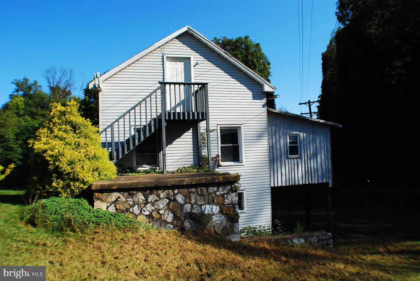 10358 STONEWALL JACKSON HWY, FRONT ROYAL, Virginia 22630, 3 Bedrooms Bedrooms, ,1 BathroomBathrooms,Residential,For sale,10358 STONEWALL JACKSON HWY,VAWR2012792 MLS # VAWR2012792