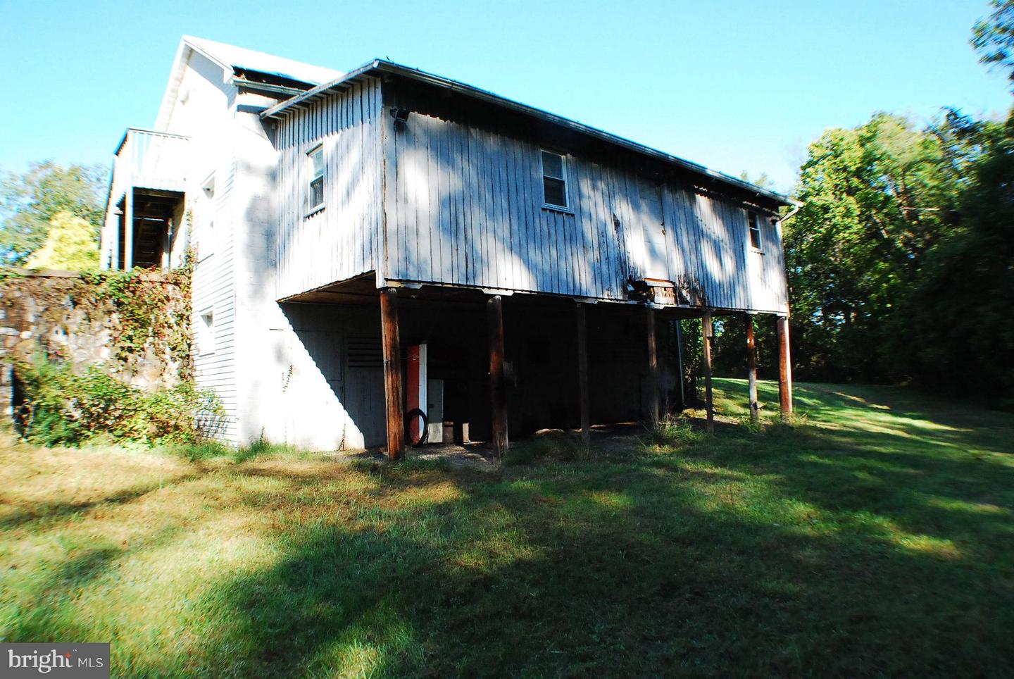 10358 STONEWALL JACKSON HWY, FRONT ROYAL, Virginia 22630, 3 Bedrooms Bedrooms, ,1 BathroomBathrooms,Residential,For sale,10358 STONEWALL JACKSON HWY,VAWR2012792 MLS # VAWR2012792