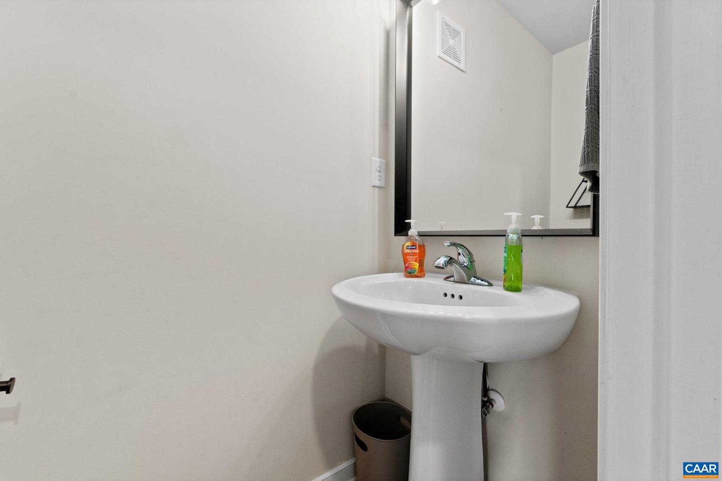 1090 BRIERY FARM RD, SCOTTSVILLE, Virginia 24590, 4 Bedrooms Bedrooms, ,2 BathroomsBathrooms,Residential,For sale,1090 BRIERY FARM RD,666198 MLS # 666198