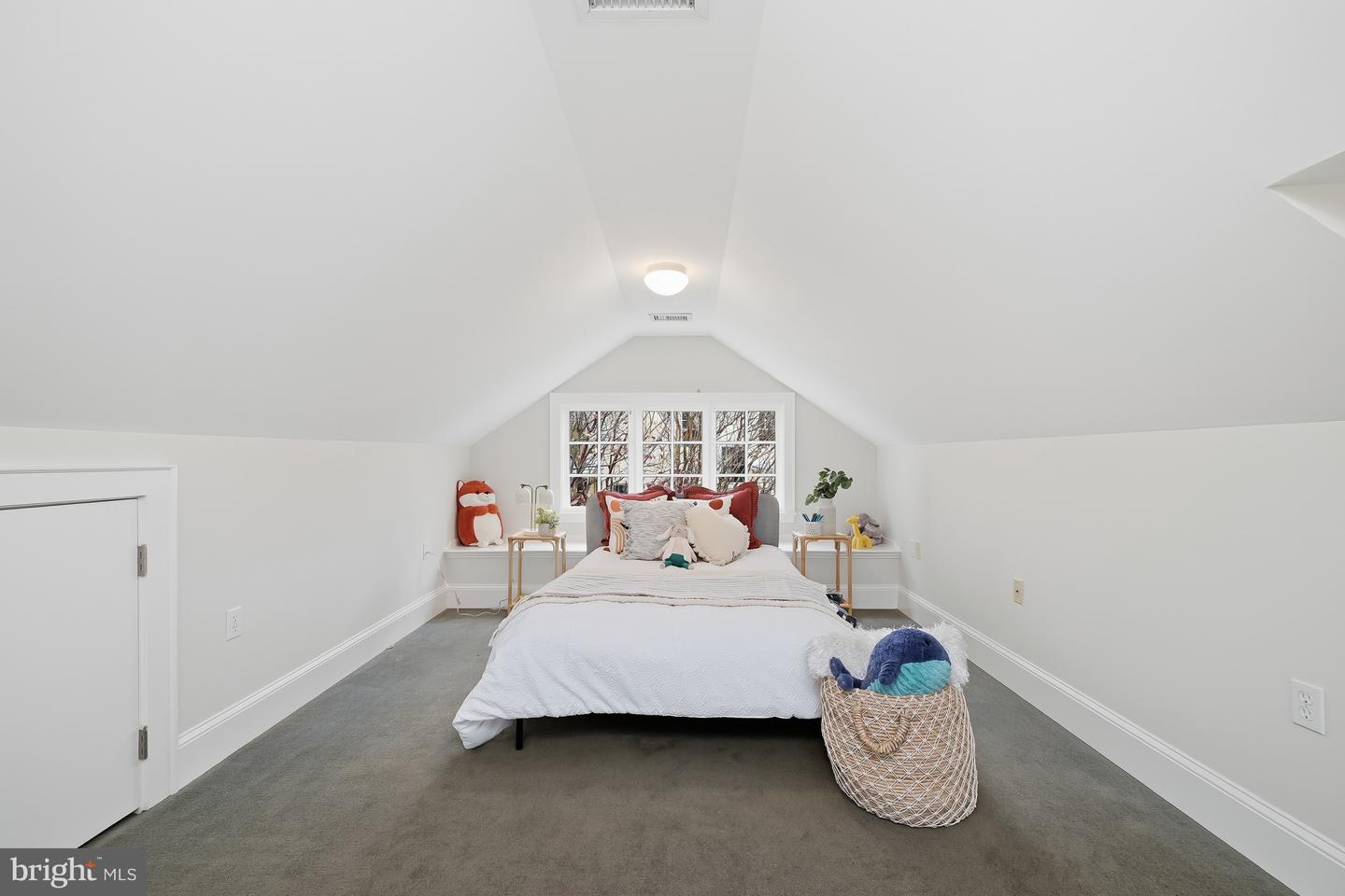 3506 35TH ST NW, WASHINGTON, District Of Columbia 20016, 3 Bedrooms Bedrooms, 6 Rooms Rooms,2 BathroomsBathrooms,Residential,For sale,3506 35TH ST NW,DCDC2231744 MLS # DCDC2231744