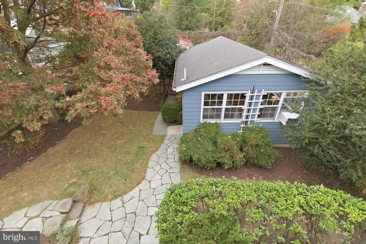 3506 35TH ST NW, WASHINGTON, District Of Columbia 20016, 3 Bedrooms Bedrooms, 6 Rooms Rooms,2 BathroomsBathrooms,Residential,For sale,3506 35TH ST NW,DCDC2231744 MLS # DCDC2231744