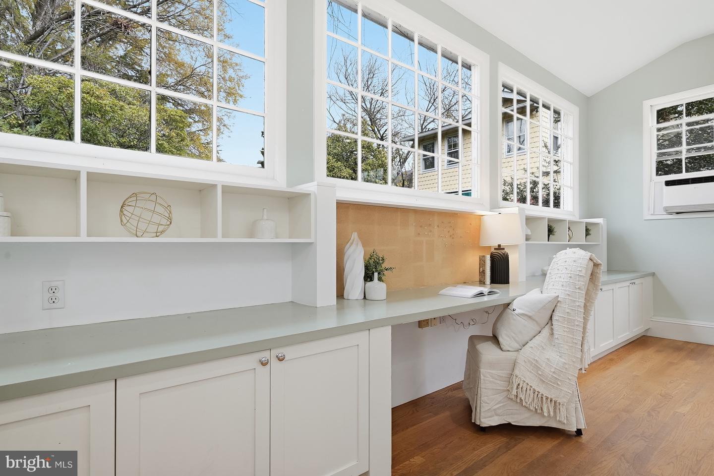 3506 35TH ST NW, WASHINGTON, District Of Columbia 20016, 3 Bedrooms Bedrooms, 6 Rooms Rooms,2 BathroomsBathrooms,Residential,For sale,3506 35TH ST NW,DCDC2231744 MLS # DCDC2231744