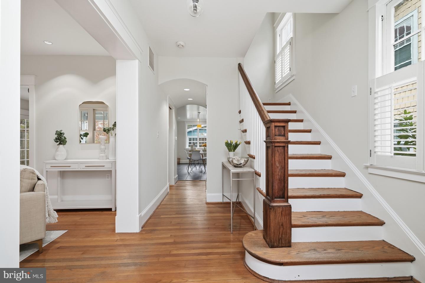 3506 35TH ST NW, WASHINGTON, District Of Columbia 20016, 3 Bedrooms Bedrooms, 6 Rooms Rooms,2 BathroomsBathrooms,Residential,For sale,3506 35TH ST NW,DCDC2231744 MLS # DCDC2231744