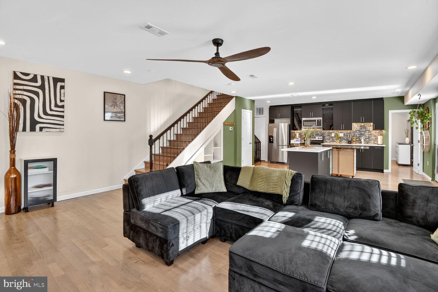 4321 MINNESOTA AVE NE, WASHINGTON, District Of Columbia 20019, 4 Bedrooms Bedrooms, ,3 BathroomsBathrooms,Residential,For sale,4321 MINNESOTA AVE NE,DCDC2231890 MLS # DCDC2231890