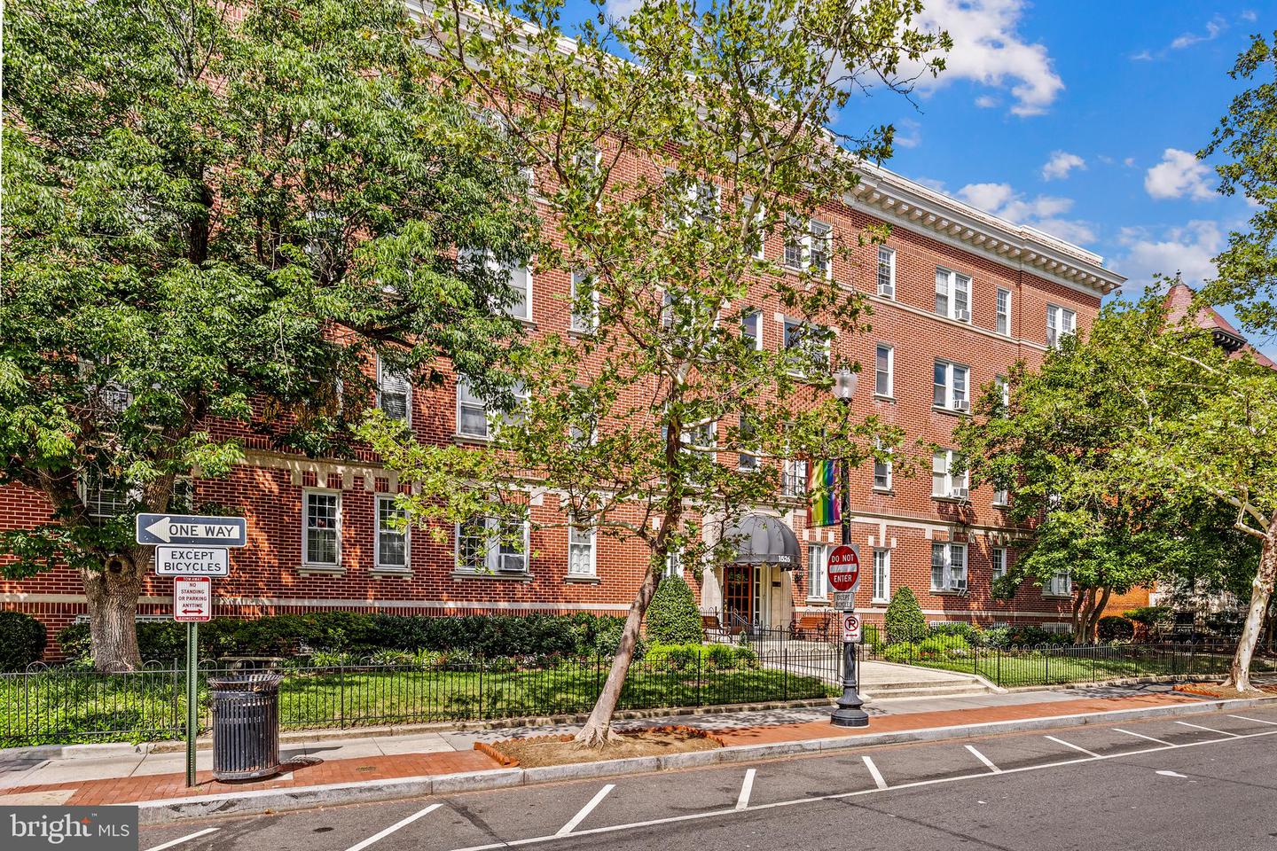 1526 17TH ST NW #205, WASHINGTON, District Of Columbia 20036, 1 Bedroom Bedrooms, ,1 BathroomBathrooms,Residential,For sale,1526 17TH ST NW #205,DCDC2210772 MLS # DCDC2210772 1526 17TH ST NW #205, WASHINGTON, District Of Columbia 20036, 1 Bedroom Bedrooms, ,1 BathroomBathrooms,Residential,For sale,1526 17TH ST NW #205,DCDC2210772 MLS # DCDC2210772