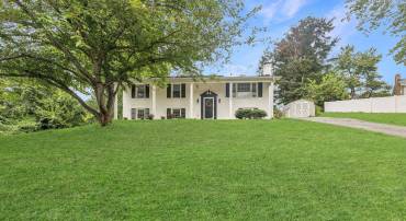 11904 BRANCHWATER ST, FREDERICKSBURG, Virginia 22407, 4 Bedrooms Bedrooms, ,2 BathroomsBathrooms,Residential,For sale,11904 BRANCHWATER ST,VASP2035736 MLS # VASP2035736