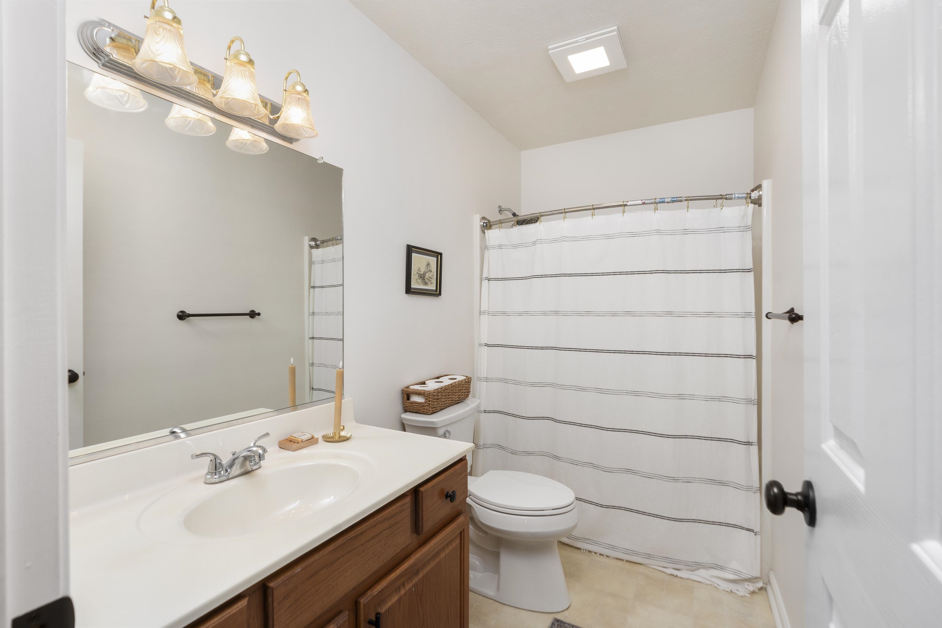 200 BEDFORD RD, WAYNESBORO, Virginia 22980, 5 Bedrooms Bedrooms, ,3 BathroomsBathrooms,Residential,200 BEDFORD RD,671171 MLS # 671171 200 BEDFORD RD, WAYNESBORO, Virginia 22980, 5 Bedrooms Bedrooms, ,3 BathroomsBathrooms,Residential,200 BEDFORD RD,671171 MLS # 671171