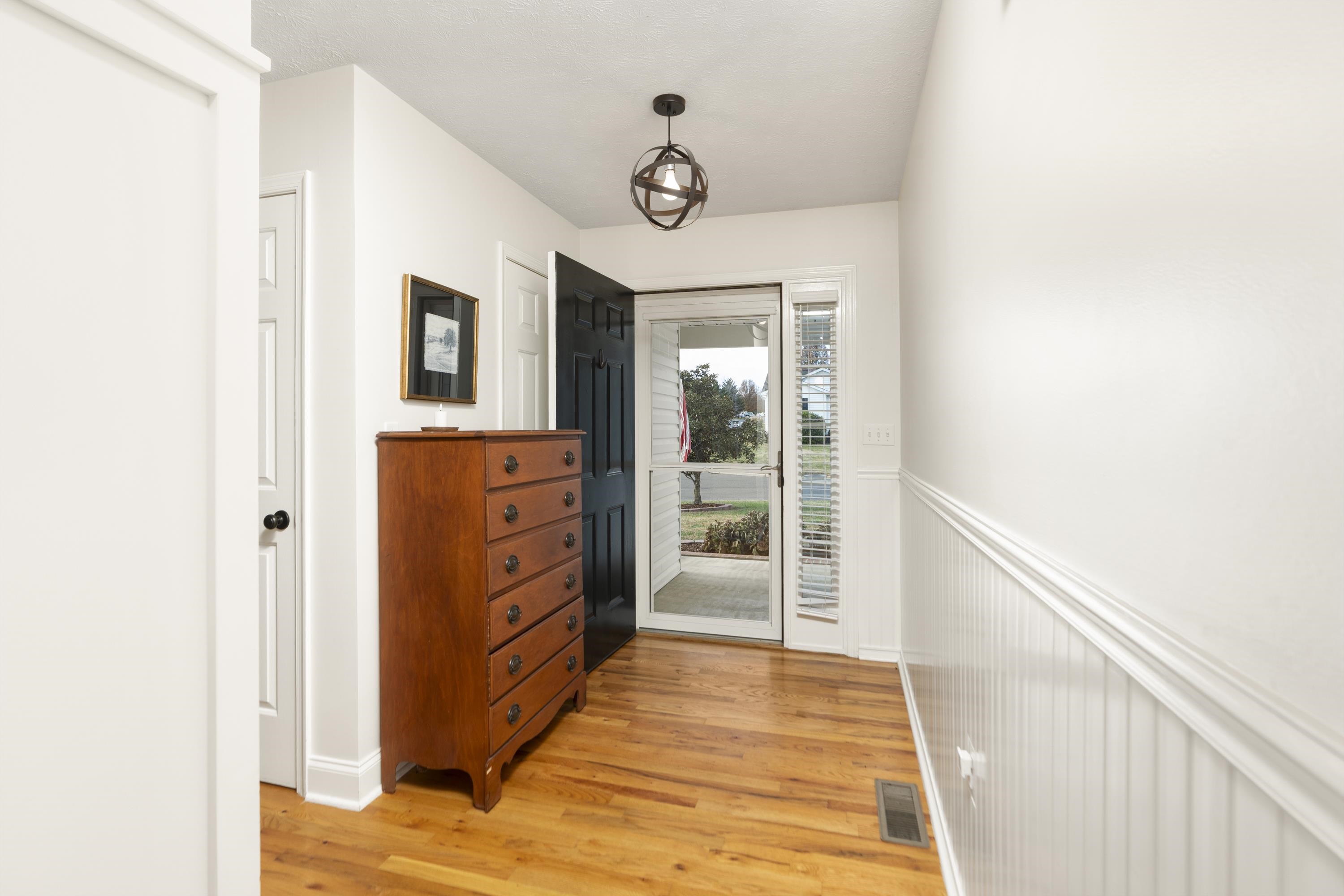 200 BEDFORD RD, WAYNESBORO, Virginia 22980, 5 Bedrooms Bedrooms, ,3 BathroomsBathrooms,Residential,200 BEDFORD RD,671171 MLS # 671171 200 BEDFORD RD, WAYNESBORO, Virginia 22980, 5 Bedrooms Bedrooms, ,3 BathroomsBathrooms,Residential,200 BEDFORD RD,671171 MLS # 671171