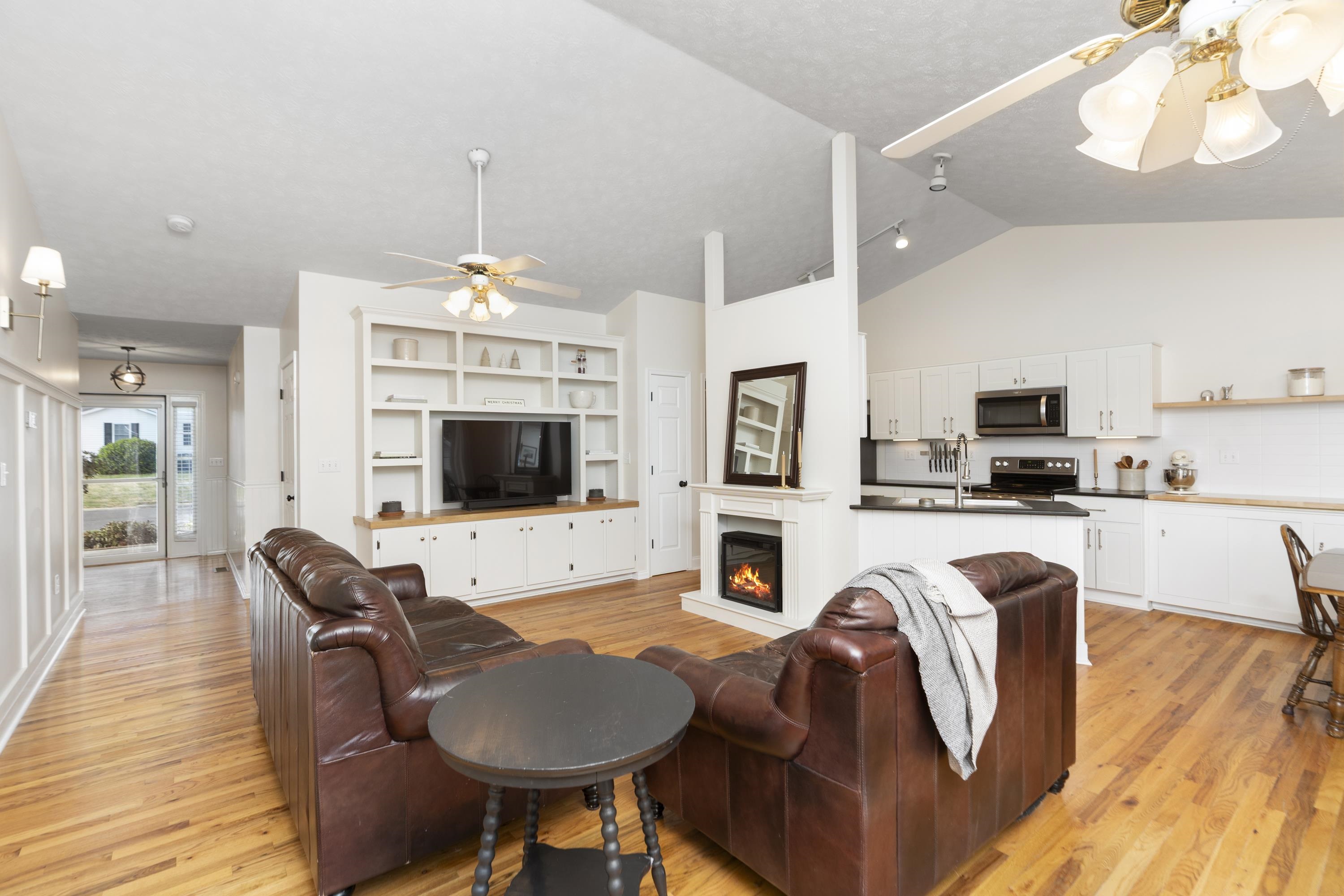 200 BEDFORD RD, WAYNESBORO, Virginia 22980, 5 Bedrooms Bedrooms, ,3 BathroomsBathrooms,Residential,200 BEDFORD RD,671171 MLS # 671171 200 BEDFORD RD, WAYNESBORO, Virginia 22980, 5 Bedrooms Bedrooms, ,3 BathroomsBathrooms,Residential,200 BEDFORD RD,671171 MLS # 671171