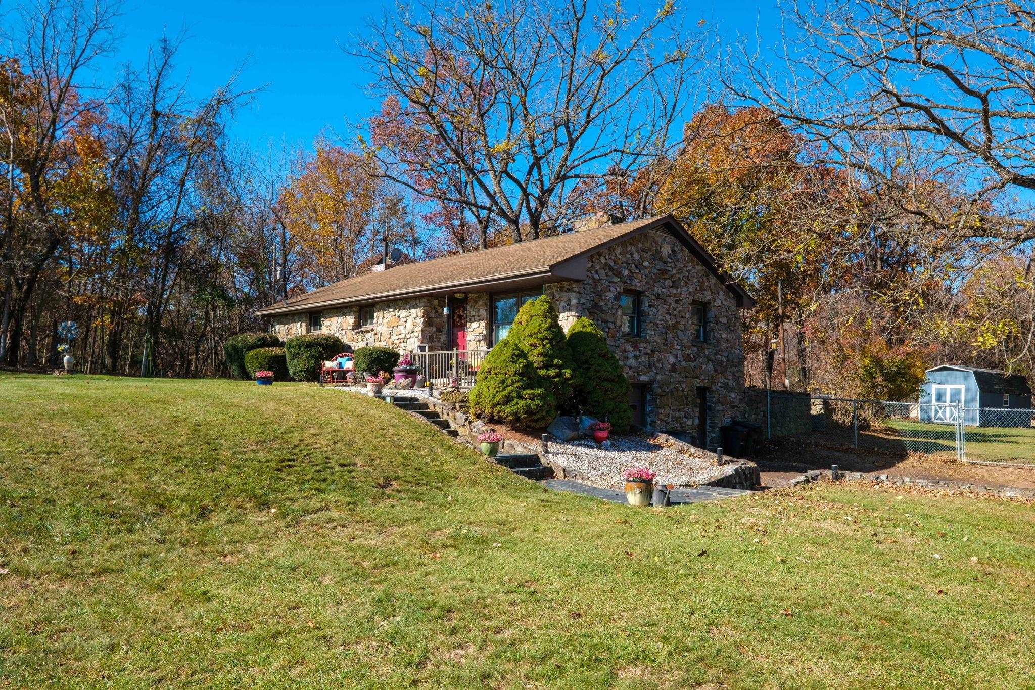 11103 TURLEYTOWN RD, LINVILLE, Virginia 22834, 3 Bedrooms Bedrooms, ,1 BathroomBathrooms,Residential,11103 TURLEYTOWN RD,671174 MLS # 671174 11103 TURLEYTOWN RD, LINVILLE, Virginia 22834, 3 Bedrooms Bedrooms, ,1 BathroomBathrooms,Residential,11103 TURLEYTOWN RD,671174 MLS # 671174