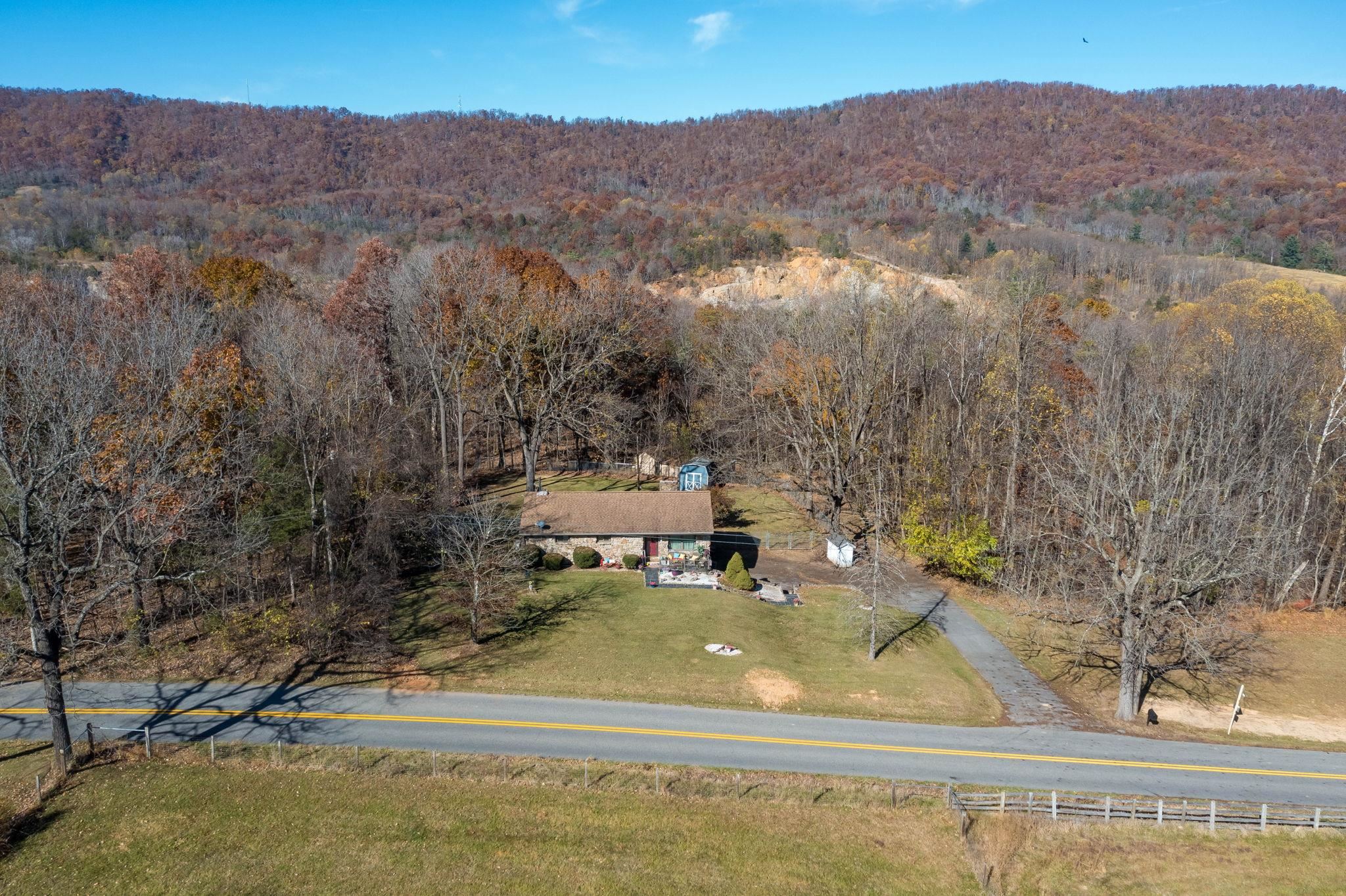 11103 TURLEYTOWN RD, LINVILLE, Virginia 22834, 3 Bedrooms Bedrooms, ,1 BathroomBathrooms,Residential,11103 TURLEYTOWN RD,671174 MLS # 671174 11103 TURLEYTOWN RD, LINVILLE, Virginia 22834, 3 Bedrooms Bedrooms, ,1 BathroomBathrooms,Residential,11103 TURLEYTOWN RD,671174 MLS # 671174