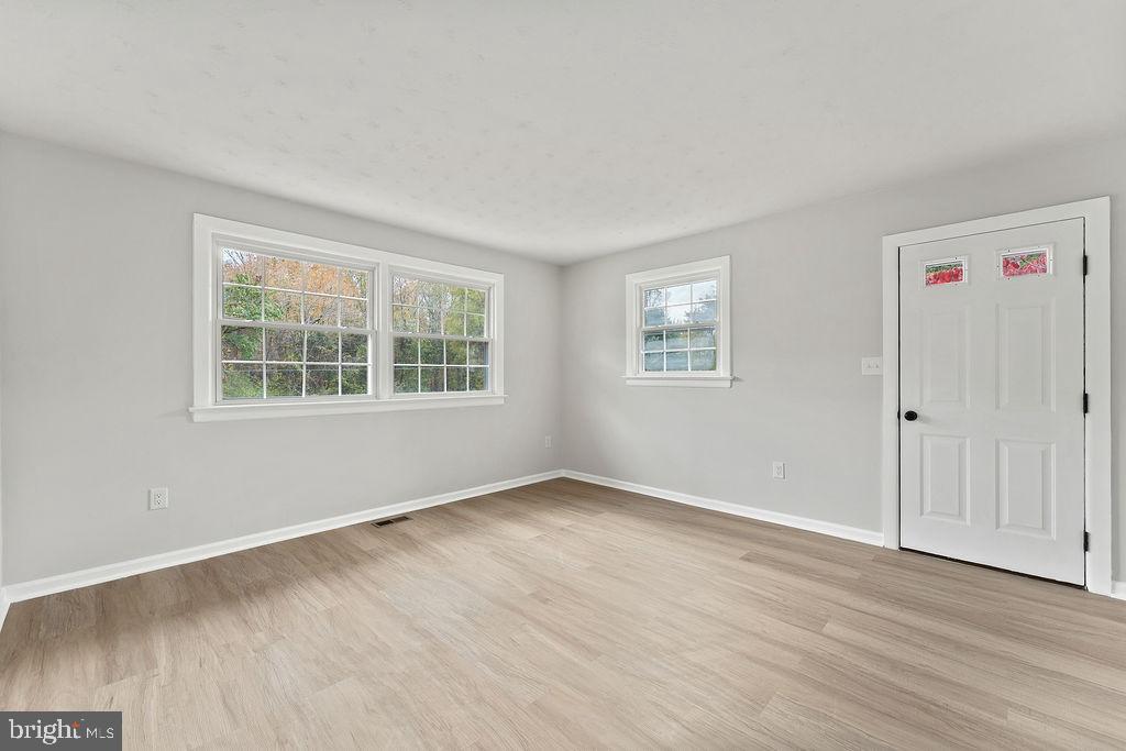 2910 LEE EXTENDED DR, FREDERICKSBURG, Virginia 22408, 3 Bedrooms Bedrooms, ,1 BathroomBathrooms,Residential,For sale,2910 LEE EXTENDED DR,VASP2036692 MLS # VASP2036692 2910 LEE EXTENDED DR, FREDERICKSBURG, Virginia 22408, 3 Bedrooms Bedrooms, ,1 BathroomBathrooms,Residential,For sale,2910 LEE EXTENDED DR,VASP2036692 MLS # VASP2036692