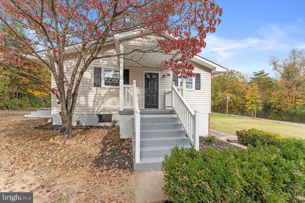 2910 LEE EXTENDED DR, FREDERICKSBURG, Virginia 22408, 3 Bedrooms Bedrooms, ,1 BathroomBathrooms,Residential,For sale,2910 LEE EXTENDED DR,VASP2036692 MLS # VASP2036692 2910 LEE EXTENDED DR, FREDERICKSBURG, Virginia 22408, 3 Bedrooms Bedrooms, ,1 BathroomBathrooms,Residential,For sale,2910 LEE EXTENDED DR,VASP2036692 MLS # VASP2036692
