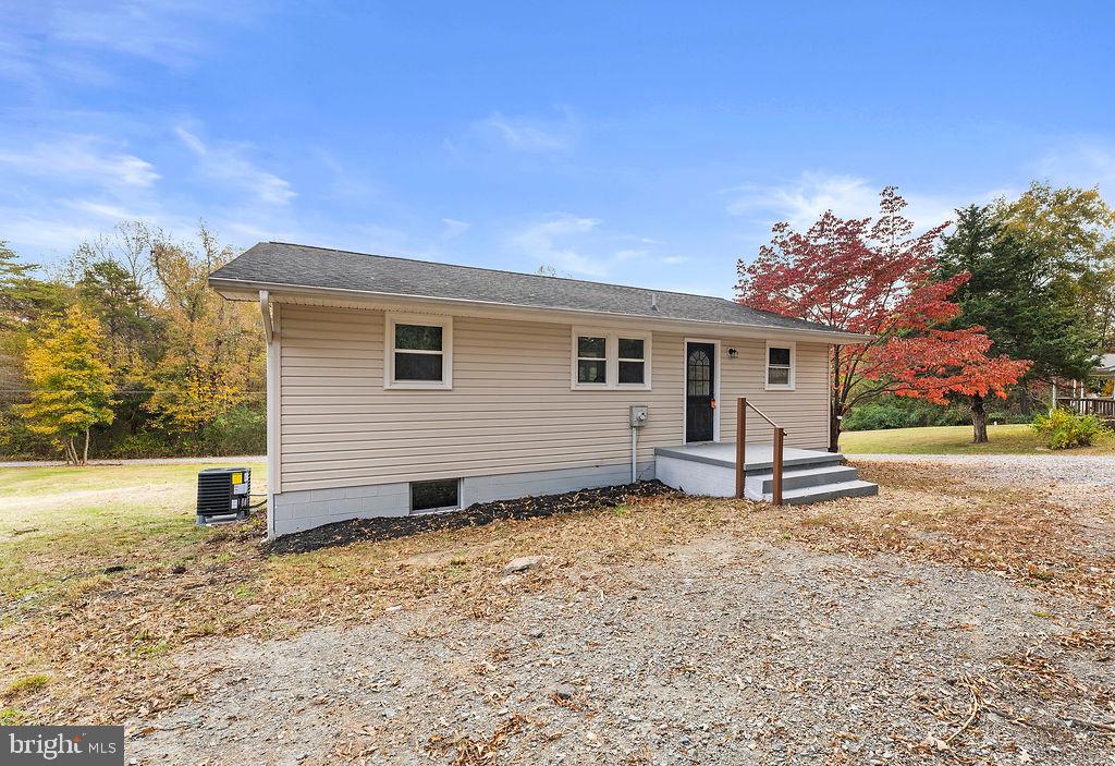 2910 LEE EXTENDED DR, FREDERICKSBURG, Virginia 22408, 3 Bedrooms Bedrooms, ,1 BathroomBathrooms,Residential,For sale,2910 LEE EXTENDED DR,VASP2036692 MLS # VASP2036692 2910 LEE EXTENDED DR, FREDERICKSBURG, Virginia 22408, 3 Bedrooms Bedrooms, ,1 BathroomBathrooms,Residential,For sale,2910 LEE EXTENDED DR,VASP2036692 MLS # VASP2036692