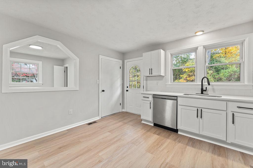 2910 LEE EXTENDED DR, FREDERICKSBURG, Virginia 22408, 3 Bedrooms Bedrooms, ,1 BathroomBathrooms,Residential,For sale,2910 LEE EXTENDED DR,VASP2036692 MLS # VASP2036692 2910 LEE EXTENDED DR, FREDERICKSBURG, Virginia 22408, 3 Bedrooms Bedrooms, ,1 BathroomBathrooms,Residential,For sale,2910 LEE EXTENDED DR,VASP2036692 MLS # VASP2036692