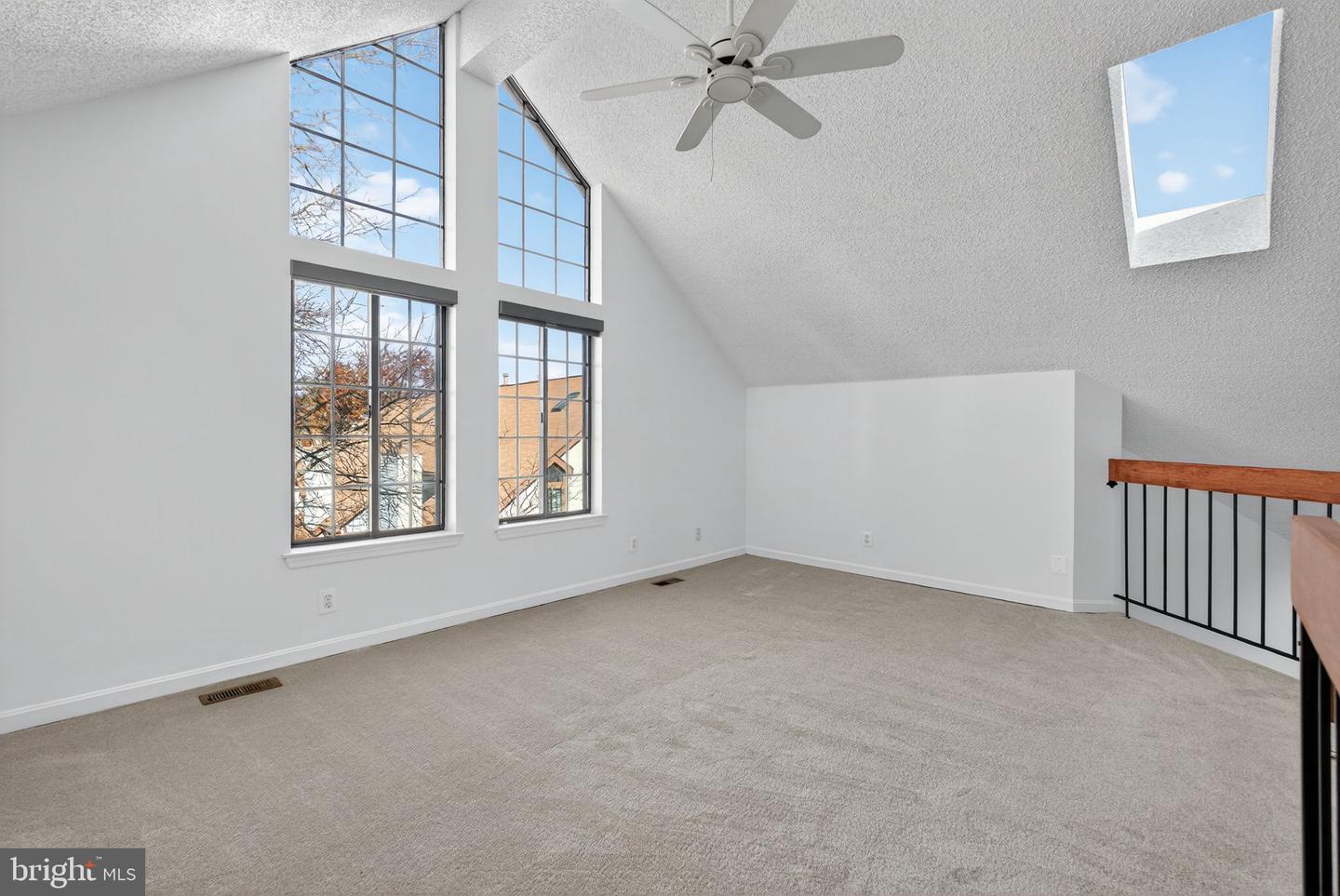 6017-F CURTIER DR #F, ALEXANDRIA, Virginia 22310, 2 Bedrooms Bedrooms, ,2 BathroomsBathrooms,Residential,For sale,6017-F CURTIER DR #F,VAFX2277362 MLS # VAFX2277362