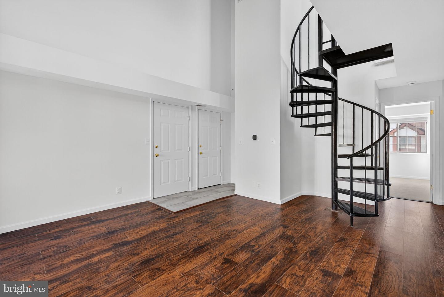 6017-F CURTIER DR #F, ALEXANDRIA, Virginia 22310, 2 Bedrooms Bedrooms, ,2 BathroomsBathrooms,Residential,For sale,6017-F CURTIER DR #F,VAFX2277362 MLS # VAFX2277362