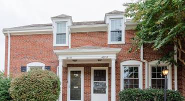 4671 36TH ST S #A, ARLINGTON, Virginia 22206, 2 Bedrooms Bedrooms, 9 Rooms Rooms,2 BathroomsBathrooms,Residential,For sale,4671 36TH ST S #A,VAAR2065638 MLS # VAAR2065638