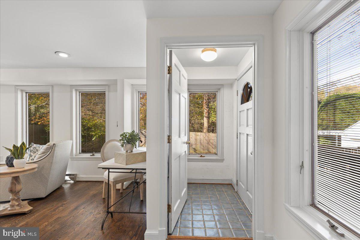 5352 29TH ST NW, WASHINGTON, District Of Columbia 20015, 3 Bedrooms Bedrooms, ,3 BathroomsBathrooms,Residential,For sale,5352 29TH ST NW,DCDC2230246 MLS # DCDC2230246