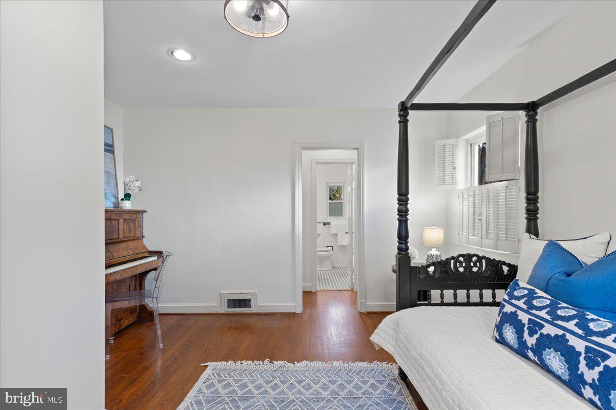 5352 29TH ST NW, WASHINGTON, District Of Columbia 20015, 3 Bedrooms Bedrooms, ,3 BathroomsBathrooms,Residential,For sale,5352 29TH ST NW,DCDC2230246 MLS # DCDC2230246