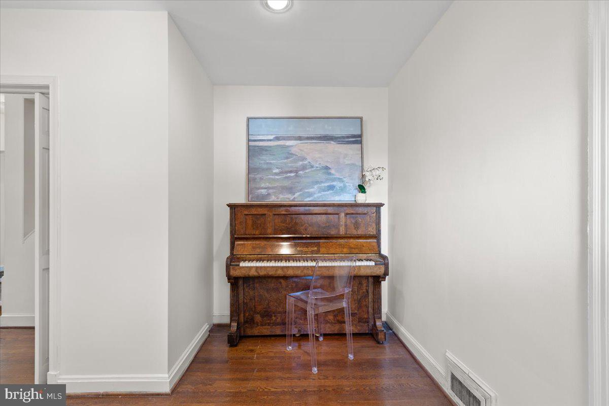 5352 29TH ST NW, WASHINGTON, District Of Columbia 20015, 3 Bedrooms Bedrooms, ,3 BathroomsBathrooms,Residential,For sale,5352 29TH ST NW,DCDC2230246 MLS # DCDC2230246