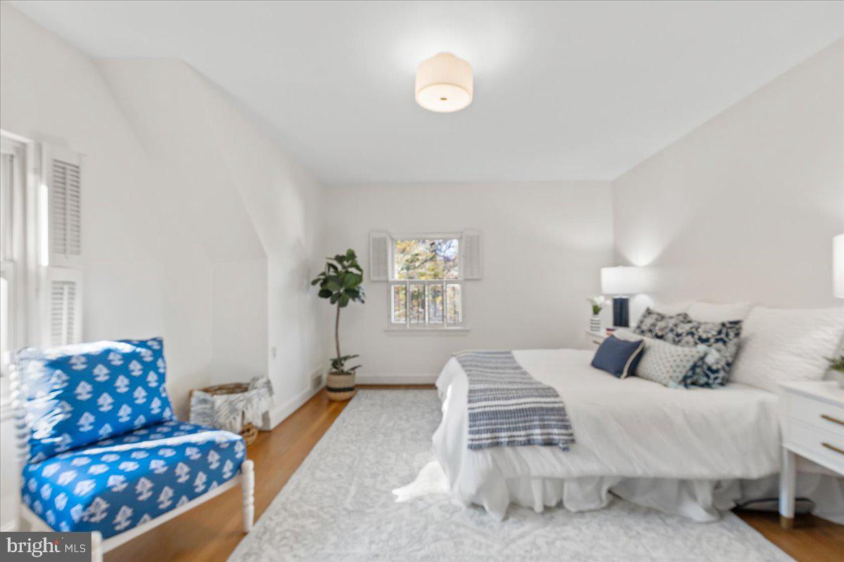 5352 29TH ST NW, WASHINGTON, District Of Columbia 20015, 3 Bedrooms Bedrooms, ,3 BathroomsBathrooms,Residential,For sale,5352 29TH ST NW,DCDC2230246 MLS # DCDC2230246