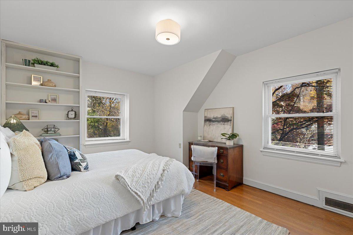 5352 29TH ST NW, WASHINGTON, District Of Columbia 20015, 3 Bedrooms Bedrooms, ,3 BathroomsBathrooms,Residential,For sale,5352 29TH ST NW,DCDC2230246 MLS # DCDC2230246