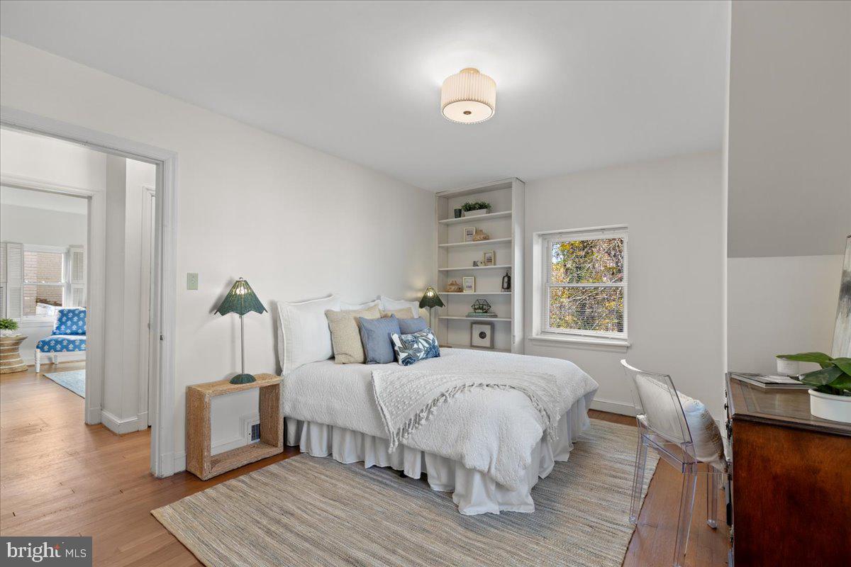 5352 29TH ST NW, WASHINGTON, District Of Columbia 20015, 3 Bedrooms Bedrooms, ,3 BathroomsBathrooms,Residential,For sale,5352 29TH ST NW,DCDC2230246 MLS # DCDC2230246