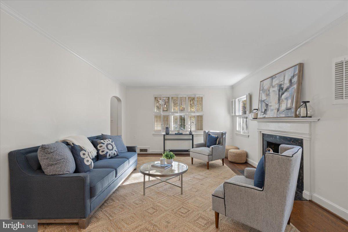 5352 29TH ST NW, WASHINGTON, District Of Columbia 20015, 3 Bedrooms Bedrooms, ,3 BathroomsBathrooms,Residential,For sale,5352 29TH ST NW,DCDC2230246 MLS # DCDC2230246