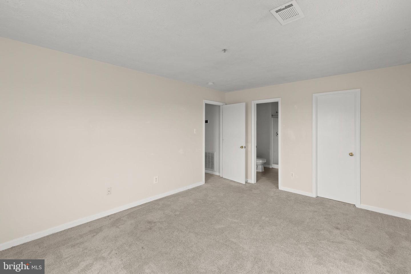 115-12 BROOKLAND TER #12, WINCHESTER, Virginia 22602, 2 Bedrooms Bedrooms, ,2 BathroomsBathrooms,Residential,For sale,115-12 BROOKLAND TER #12,VAFV2037862 MLS # VAFV2037862