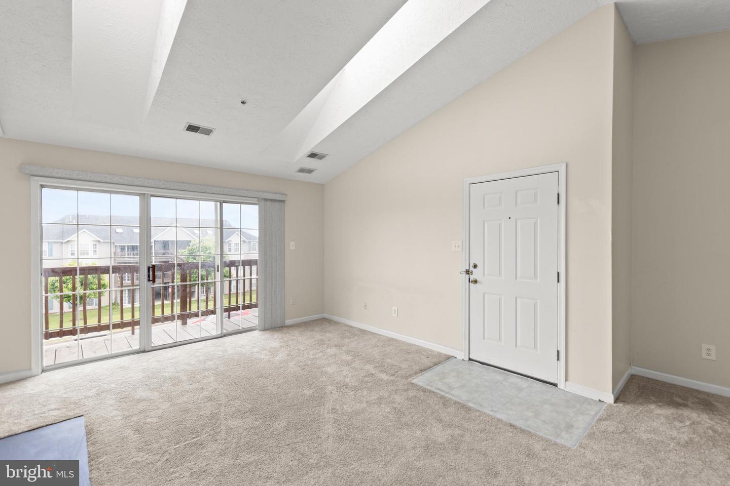 115-12 BROOKLAND TER #12, WINCHESTER, Virginia 22602, 2 Bedrooms Bedrooms, ,2 BathroomsBathrooms,Residential,For sale,115-12 BROOKLAND TER #12,VAFV2037862 MLS # VAFV2037862