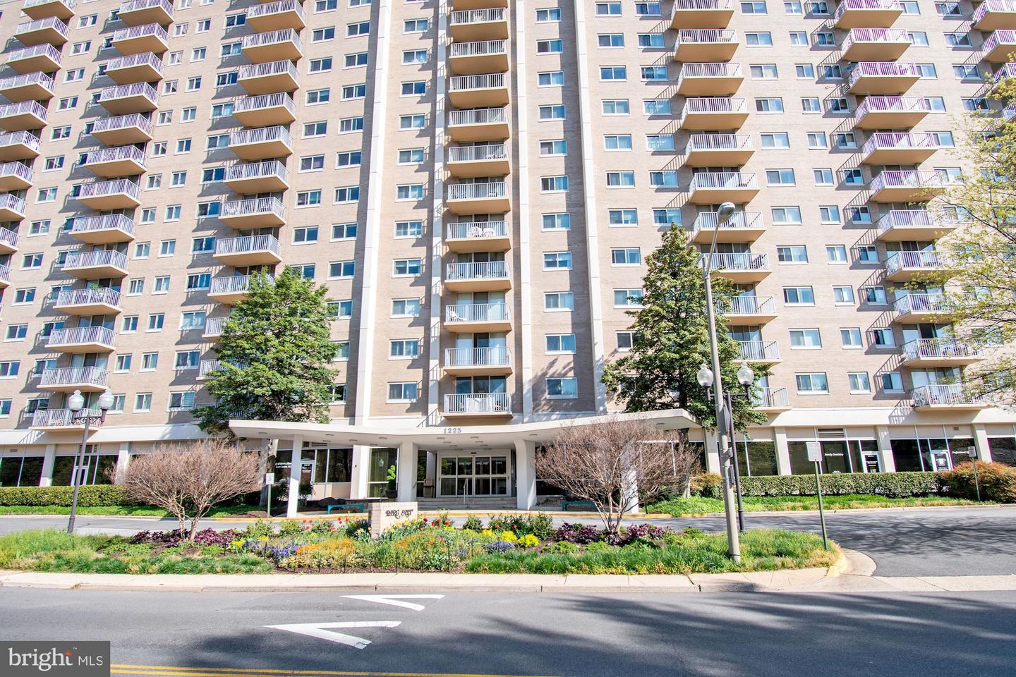 1225 MARTHA CUSTIS DR #807, ALEXANDRIA, Virginia 22302, 2 Bedrooms Bedrooms, ,2 BathroomsBathrooms,Residential,For sale,1225 MARTHA CUSTIS DR #807,VAAX2051830 MLS # VAAX2051830 1225 MARTHA CUSTIS DR #807, ALEXANDRIA, Virginia 22302, 2 Bedrooms Bedrooms, ,2 BathroomsBathrooms,Residential,For sale,1225 MARTHA CUSTIS DR #807,VAAX2051830 MLS # VAAX2051830