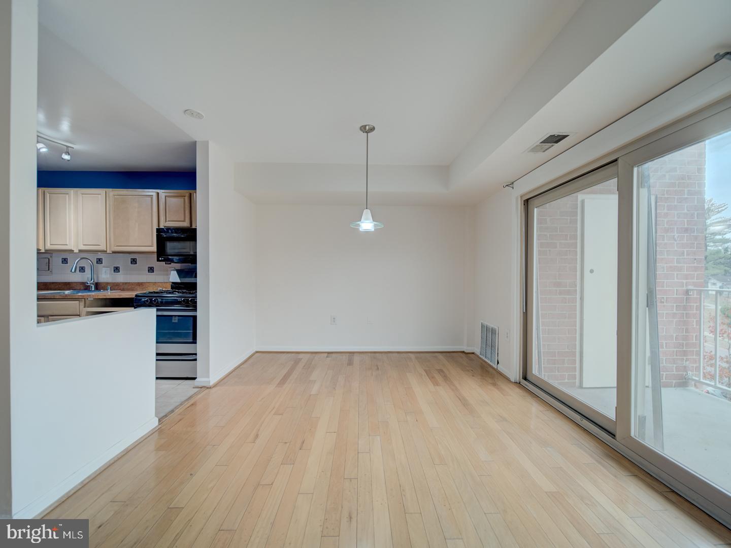 5250 VALLEY FORGE DR #315, ALEXANDRIA, Virginia 22304, 1 Bedroom Bedrooms, ,1 BathroomBathrooms,Residential,For sale,5250 VALLEY FORGE DR #315,VAAX2051854 MLS # VAAX2051854