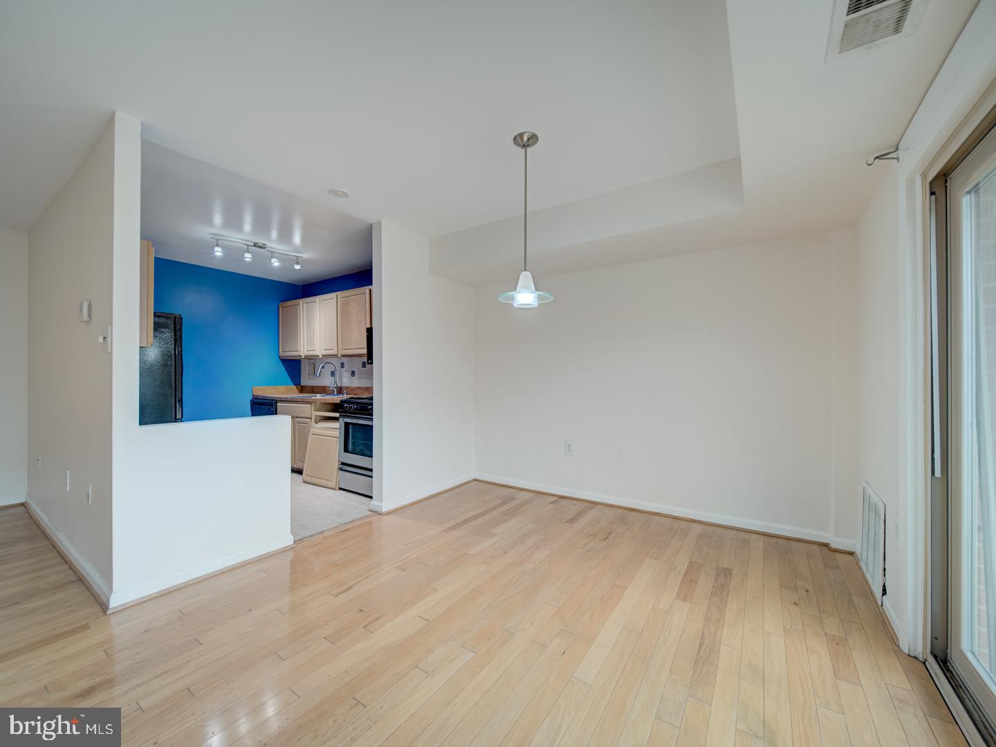 5250 VALLEY FORGE DR #315, ALEXANDRIA, Virginia 22304, 1 Bedroom Bedrooms, ,1 BathroomBathrooms,Residential,For sale,5250 VALLEY FORGE DR #315,VAAX2051854 MLS # VAAX2051854