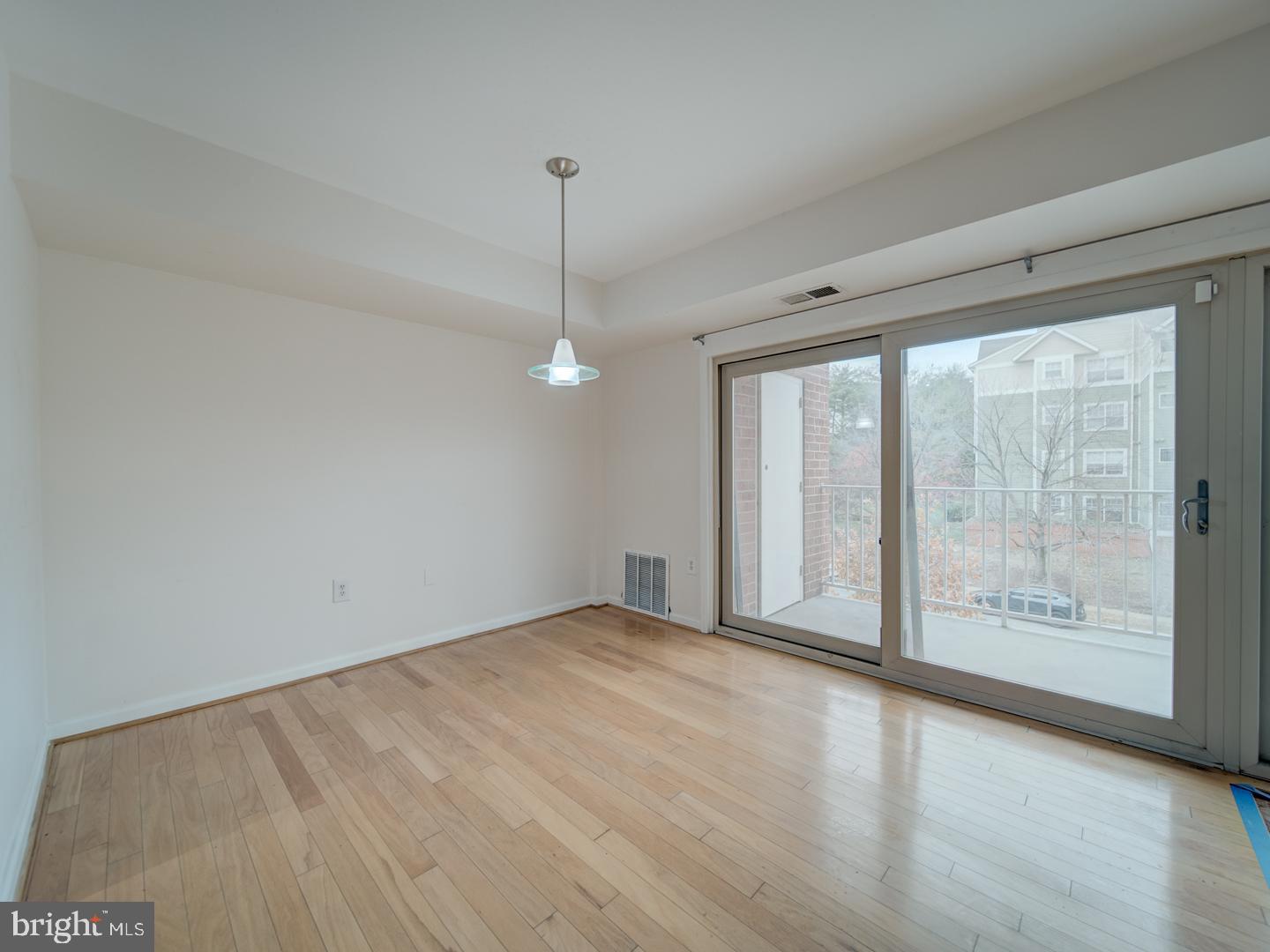 5250 VALLEY FORGE DR #315, ALEXANDRIA, Virginia 22304, 1 Bedroom Bedrooms, ,1 BathroomBathrooms,Residential,For sale,5250 VALLEY FORGE DR #315,VAAX2051854 MLS # VAAX2051854