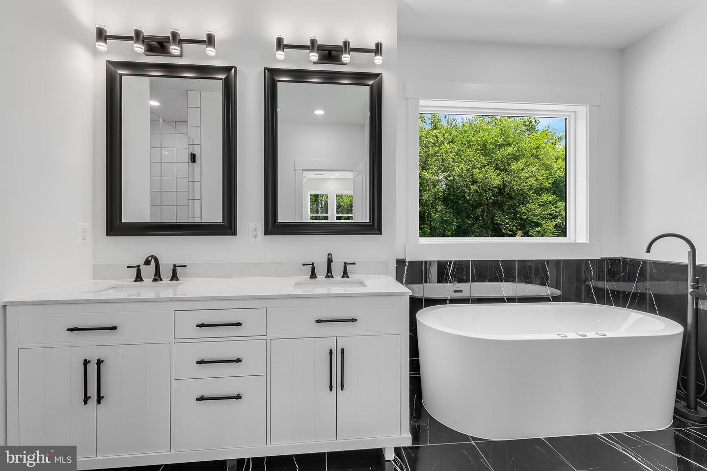 2817 DEREK RD, ALEXANDRIA, Virginia 22306, 6 Bedrooms Bedrooms, ,5 BathroomsBathrooms,Residential,For sale,2817 DEREK RD,VAFX2279360 MLS # VAFX2279360