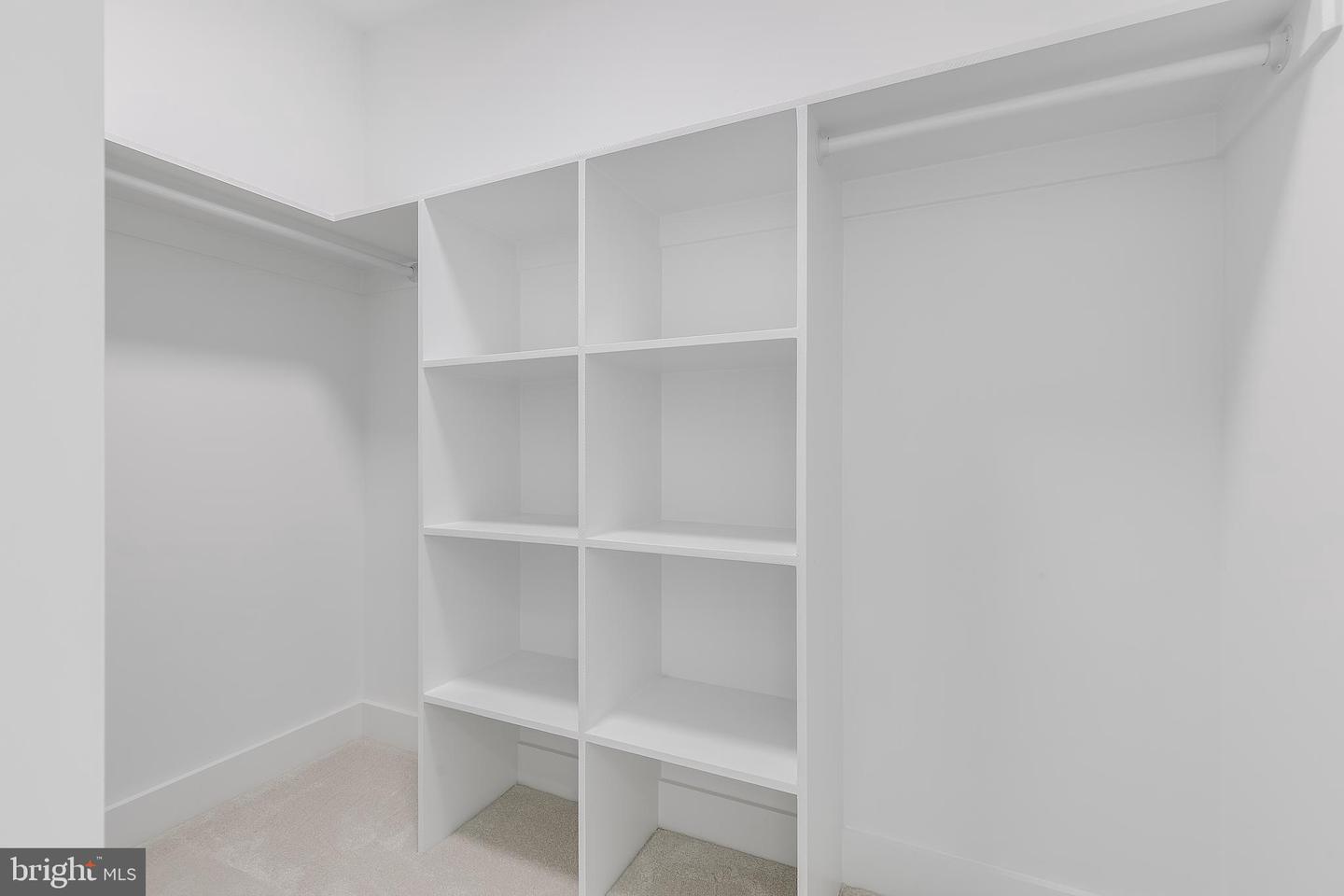 2817 DEREK RD, ALEXANDRIA, Virginia 22306, 6 Bedrooms Bedrooms, ,5 BathroomsBathrooms,Residential,For sale,2817 DEREK RD,VAFX2279360 MLS # VAFX2279360