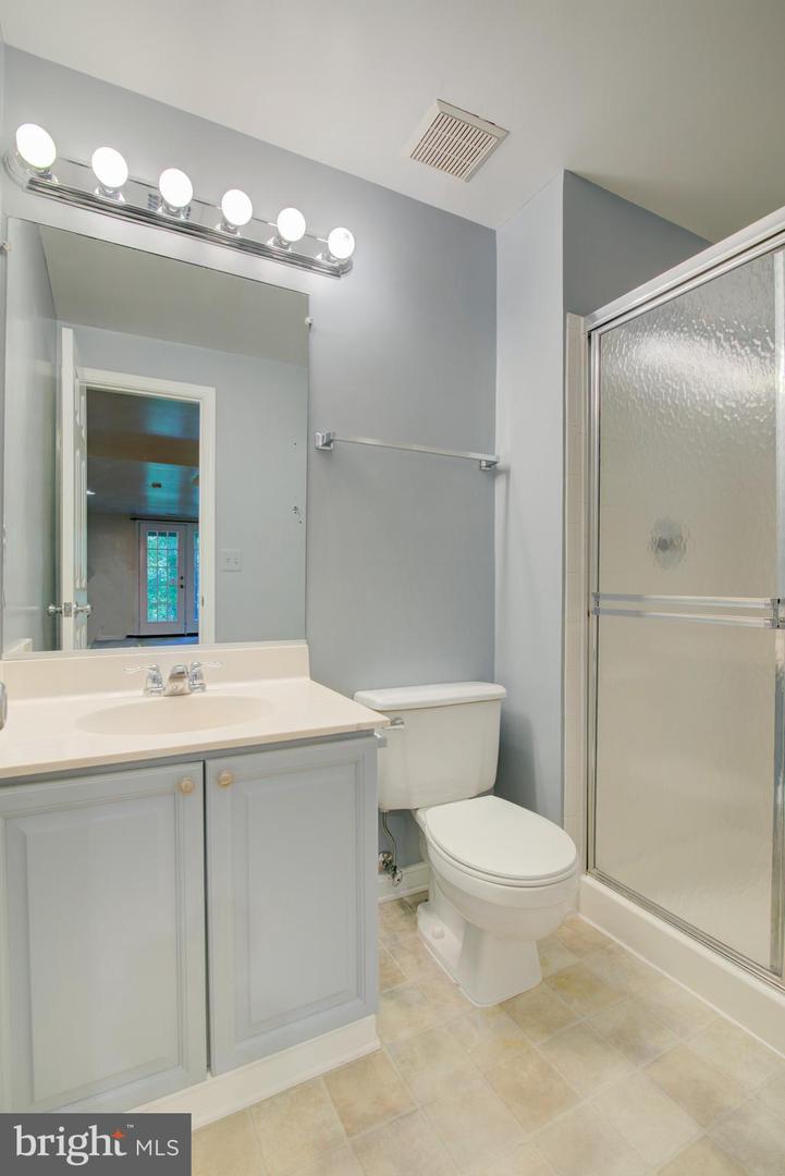 7235 WORSLEY WAY, ALEXANDRIA, Virginia 22315, 3 Bedrooms Bedrooms, ,3 BathroomsBathrooms,Residential,For sale,7235 WORSLEY WAY,VAFX2279368 MLS # VAFX2279368