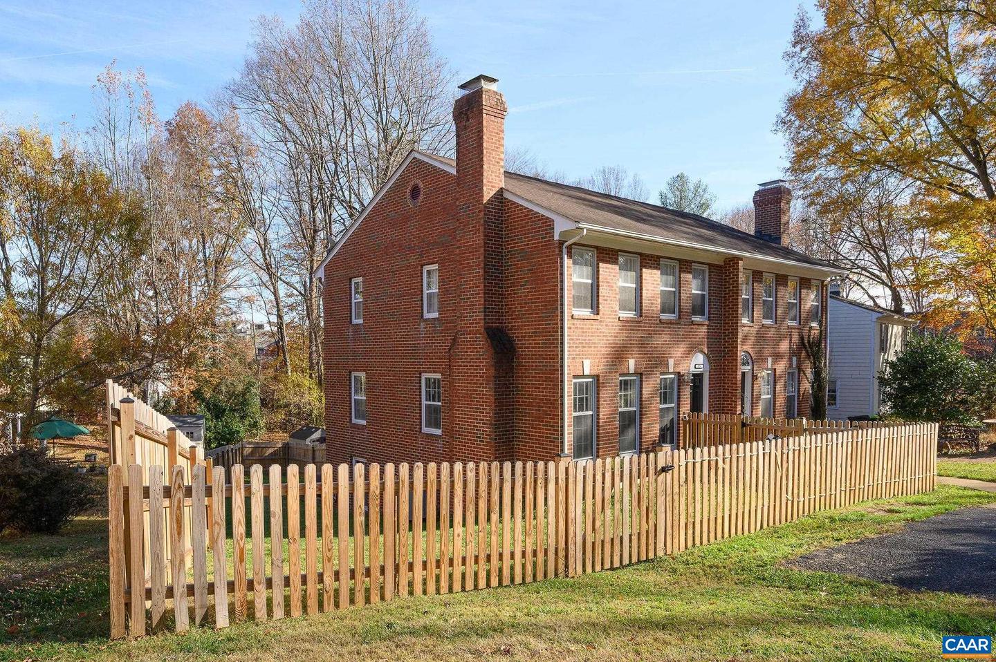 521 WOODMONT DR, CHARLOTTESVILLE, Virginia 22901, 3 Bedrooms Bedrooms, ,3 BathroomsBathrooms,Residential,For sale,521 WOODMONT DR,671170 MLS # 671170 521 WOODMONT DR, CHARLOTTESVILLE, Virginia 22901, 3 Bedrooms Bedrooms, ,3 BathroomsBathrooms,Residential,For sale,521 WOODMONT DR,671170 MLS # 671170